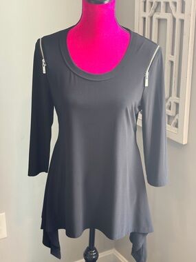CHAUS zip‑shoulder top M